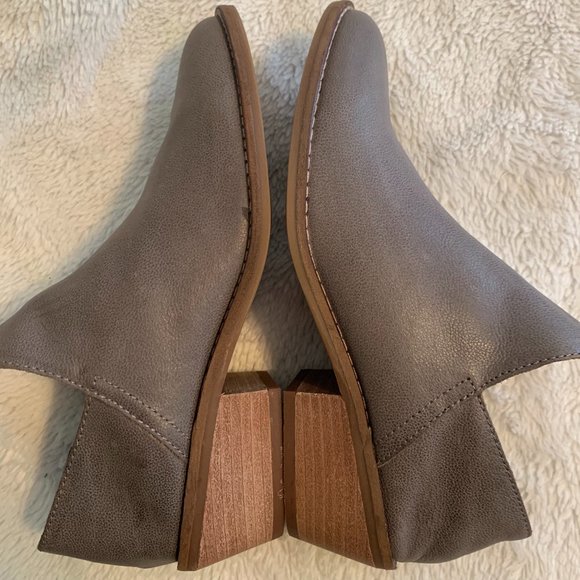 Gray Lucky Brand Booties Sz 7 M - Picture 8 of 11